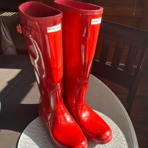 Bright Red Hunter Rain Boots size 9